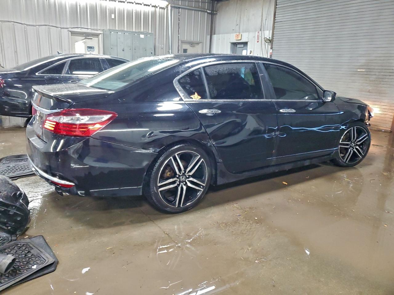 2017 HONDA ACCORD SPORT photo 3