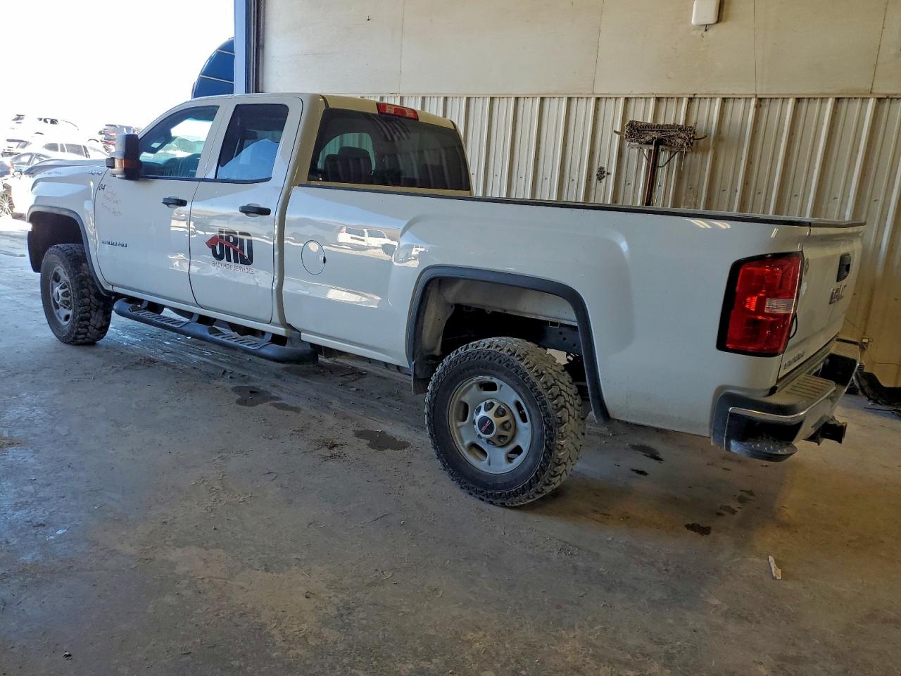 2017 GMC SIERRA K2500 HEAVY DUTY photo 2