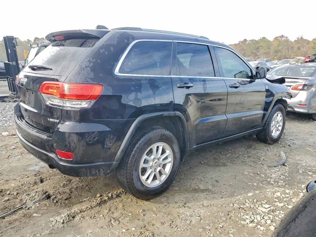 2018 JEEP GRAND CHEROKEE LAREDO photo 3