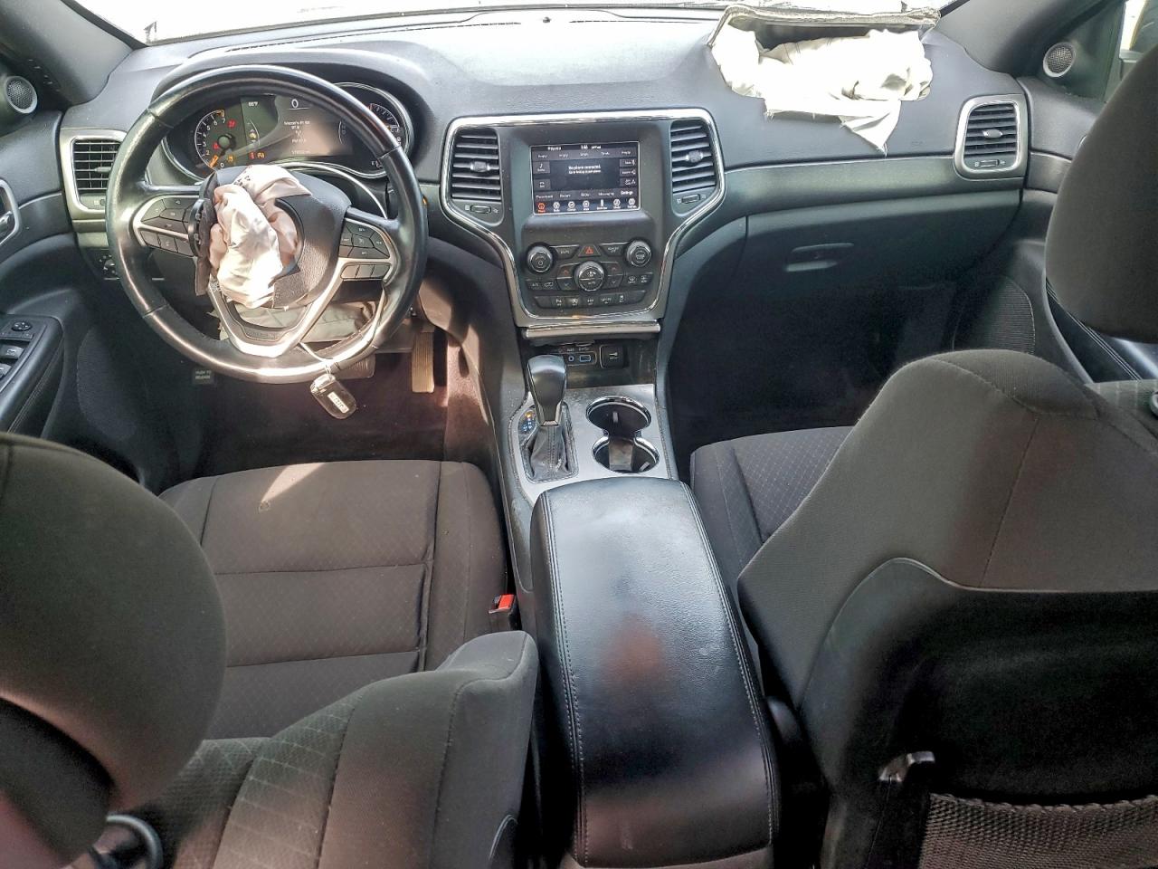 2018 JEEP GRAND CHEROKEE LAREDO photo 8