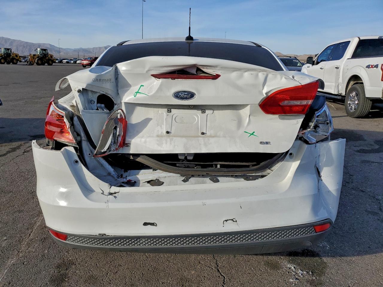 2017 FORD FOCUS SE photo 6