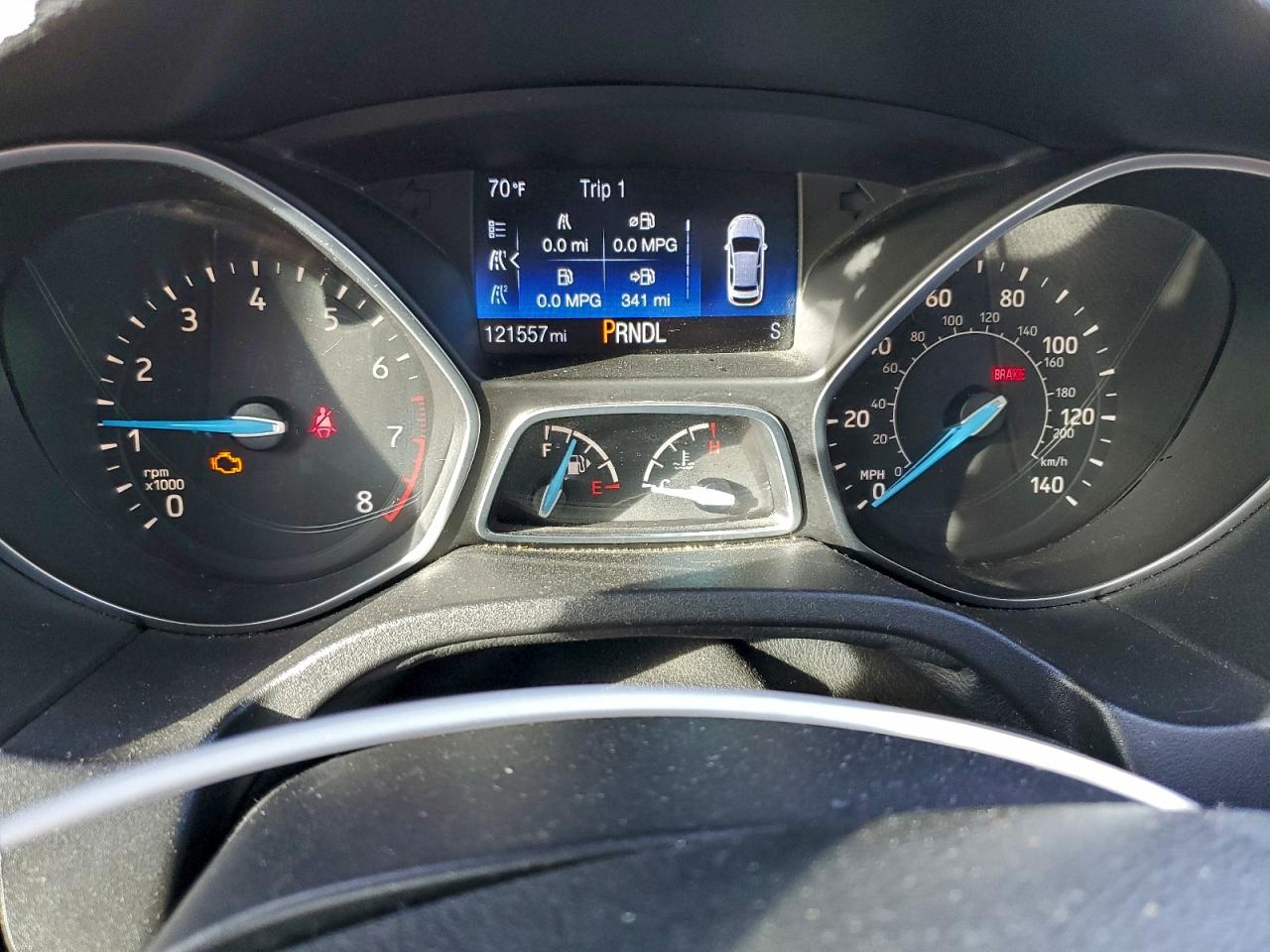 2017 FORD FOCUS SE photo 9