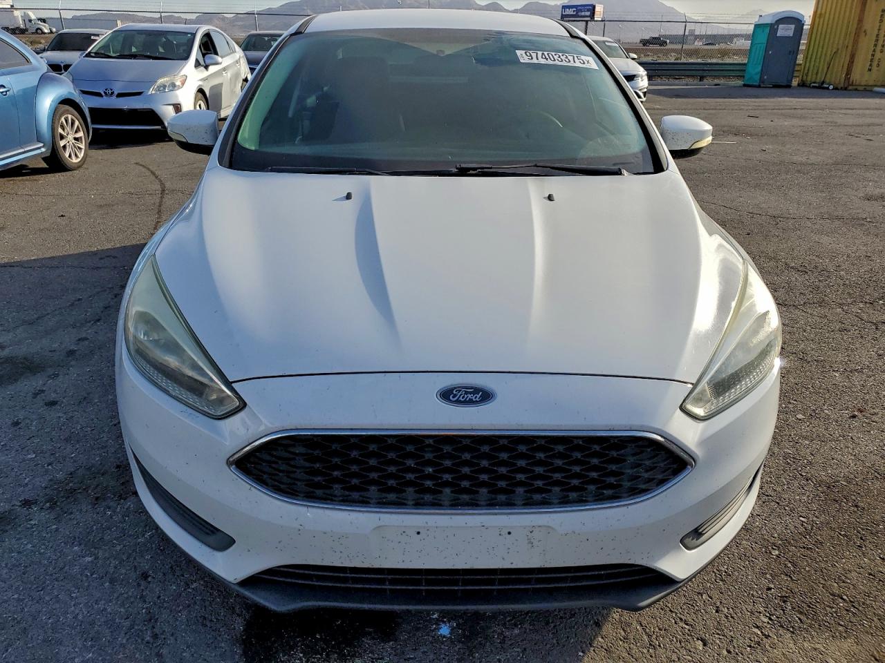2017 FORD FOCUS SE photo 5