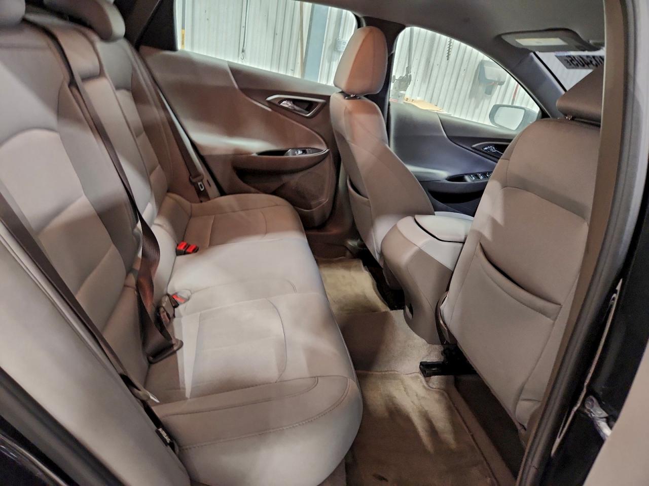 2017 CHEVROLET MALIBU LS photo 10