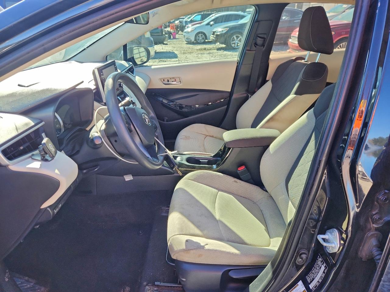 2021 TOYOTA COROLLA LE photo 7