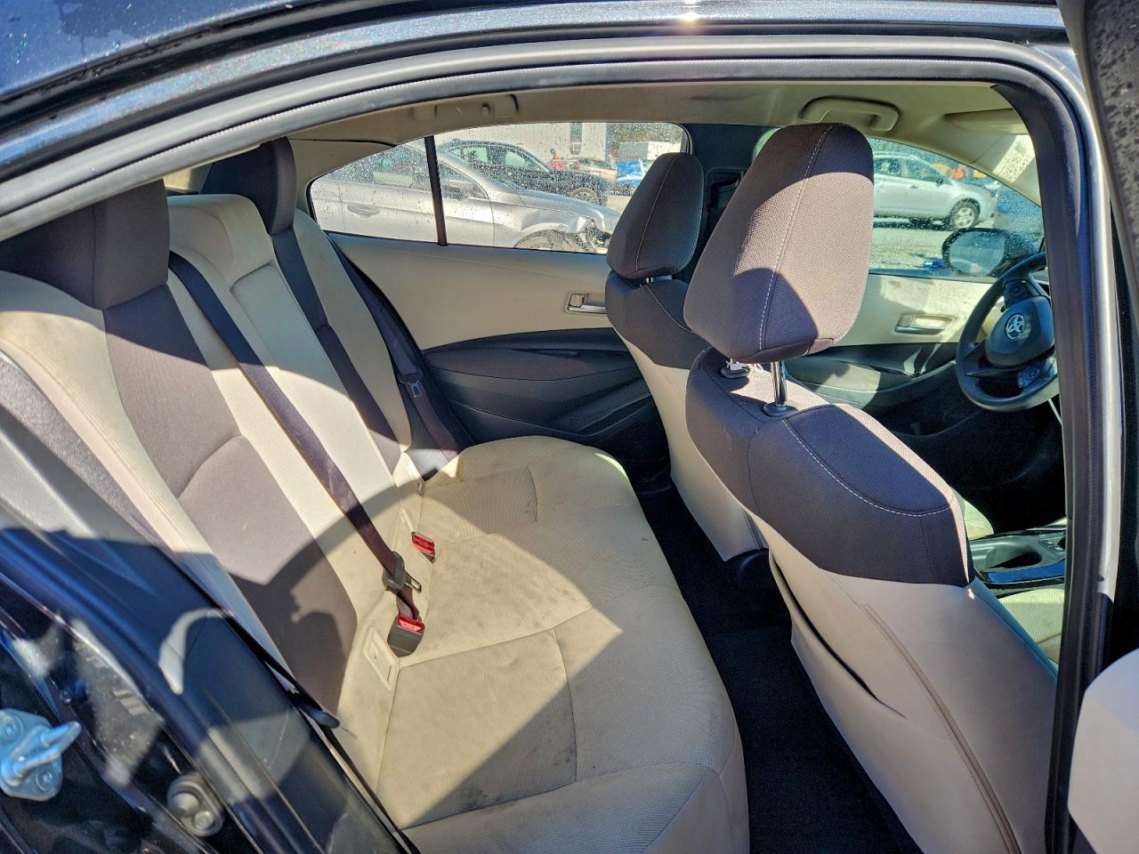 2021 TOYOTA COROLLA LE photo 10
