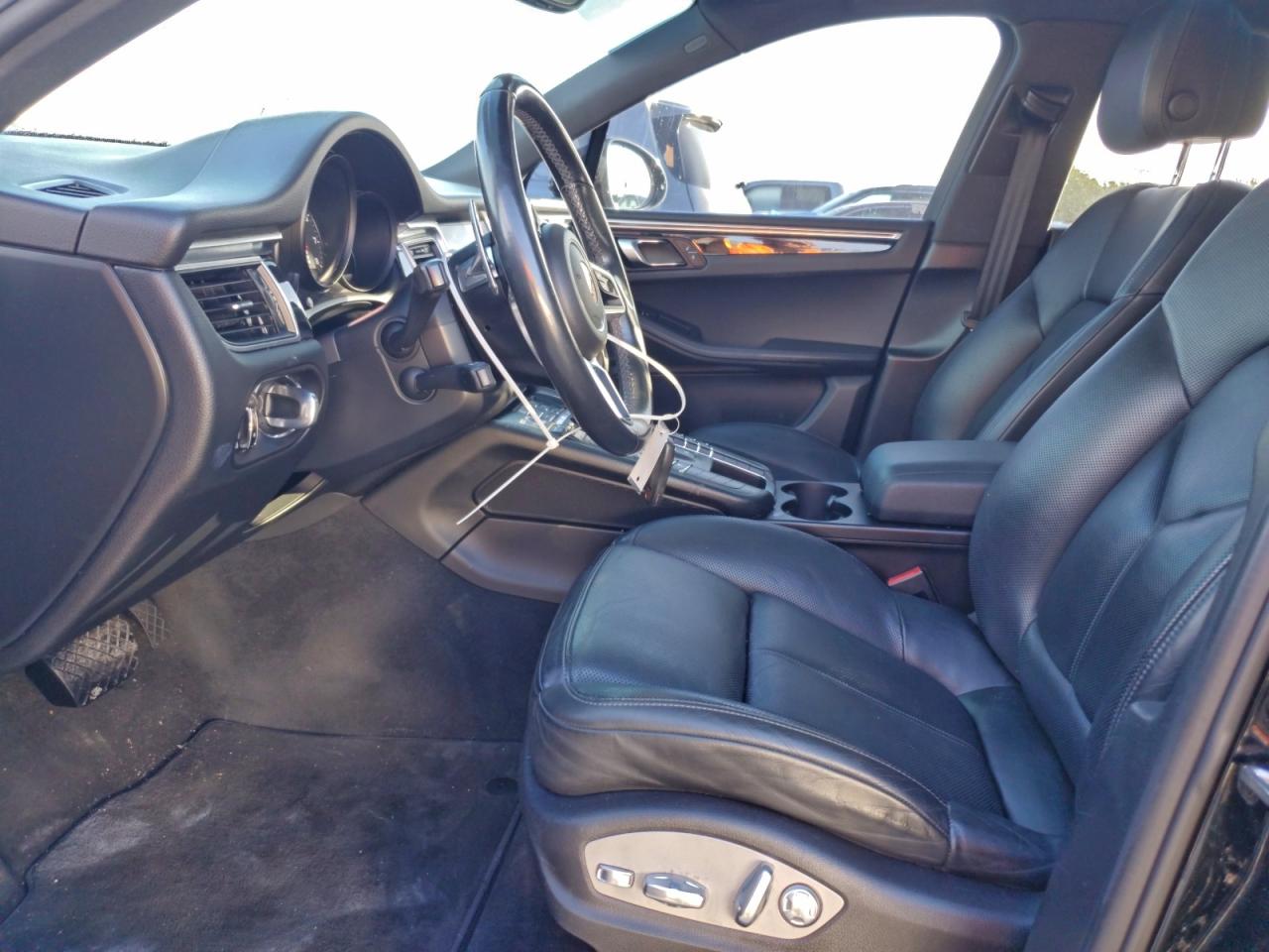 2018 PORSCHE MACAN photo 7
