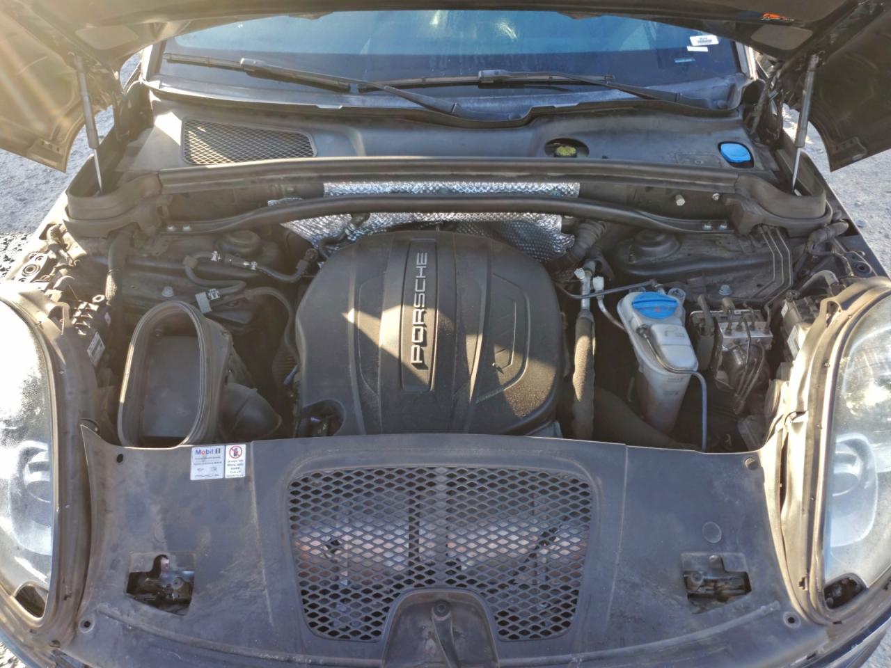 2018 PORSCHE MACAN photo 12