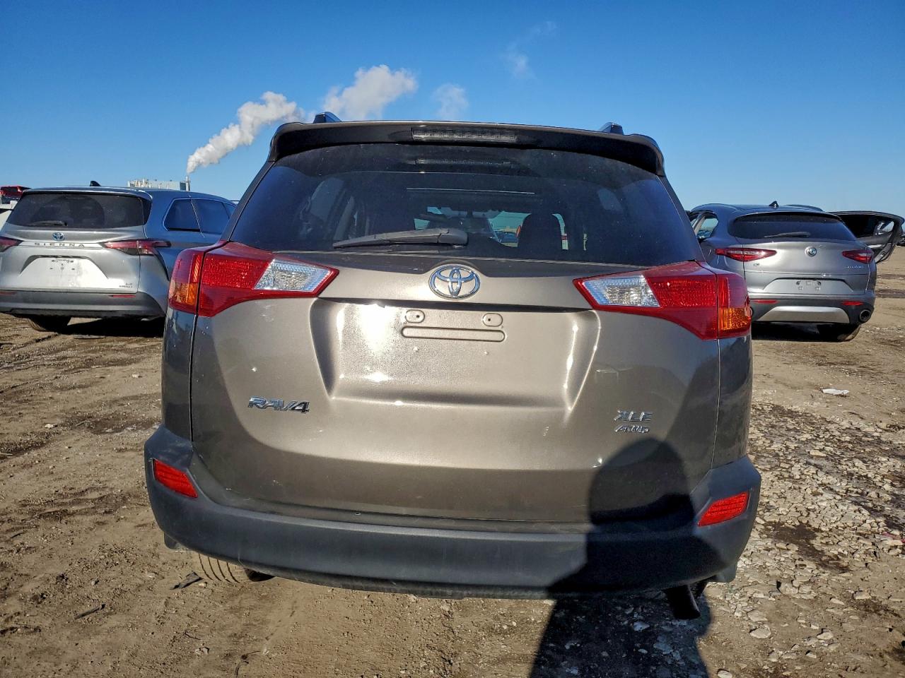 2013 TOYOTA RAV4 XLE photo 6