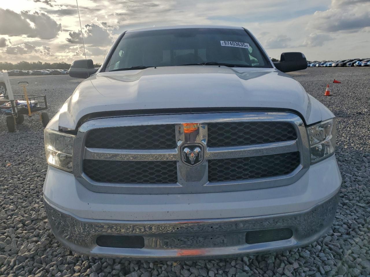 2018 RAM 1500 SLT photo 5