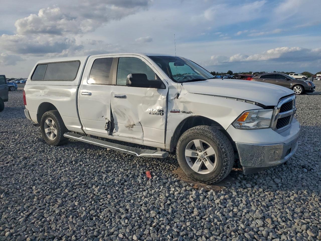 2018 RAM 1500 SLT photo 4