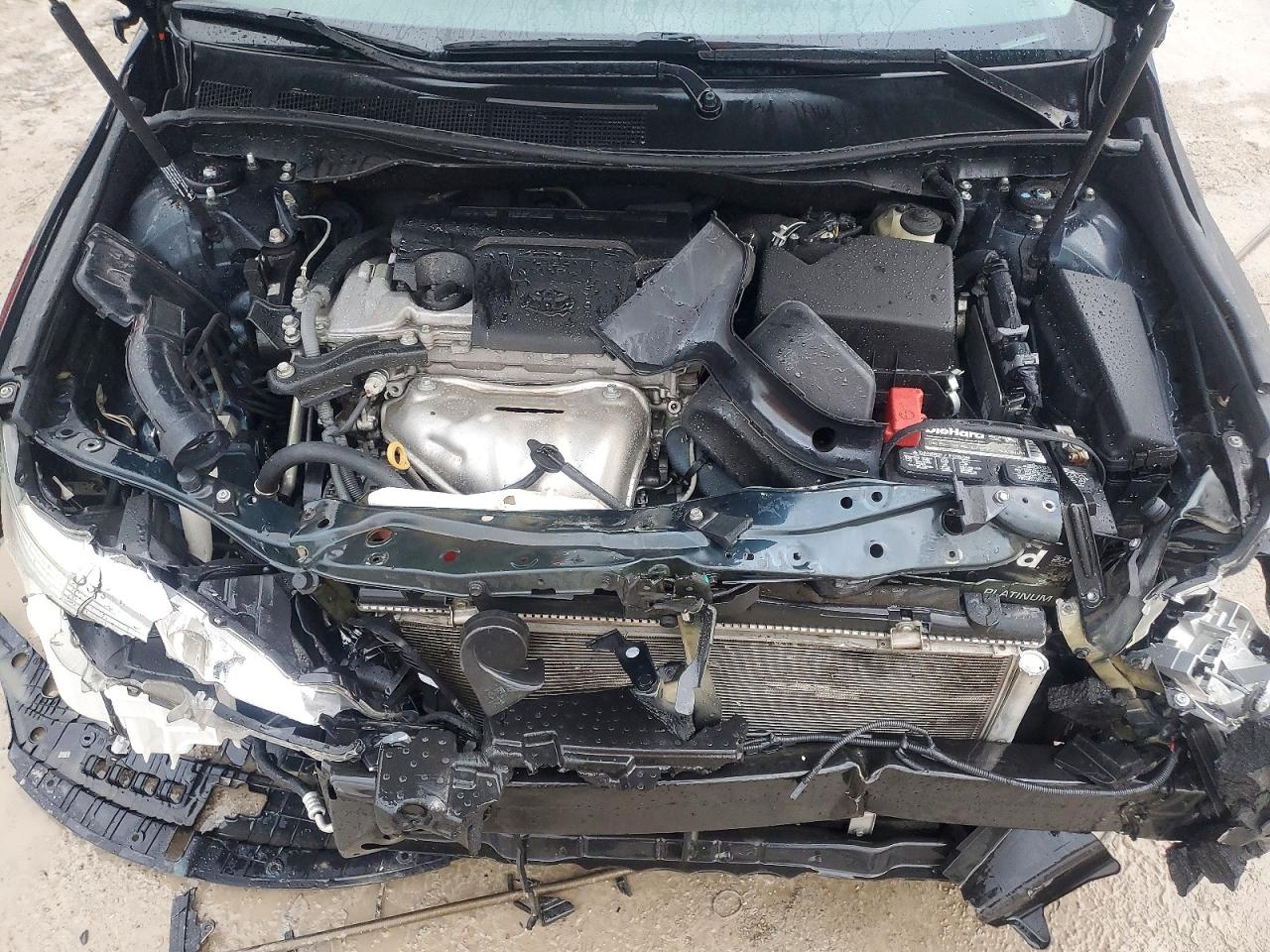 2016 TOYOTA CAMRY SE photo 11