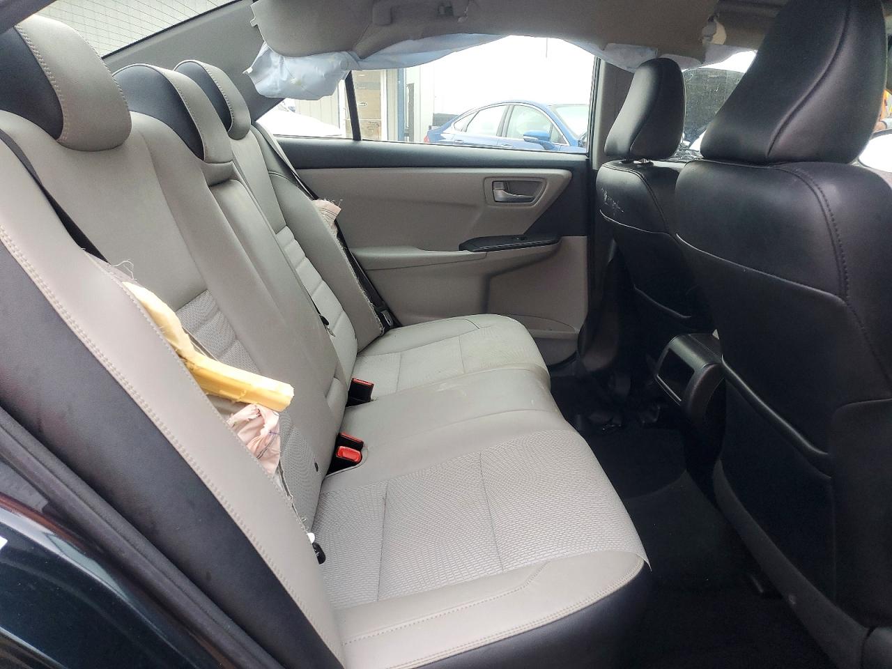 2016 TOYOTA CAMRY SE photo 10