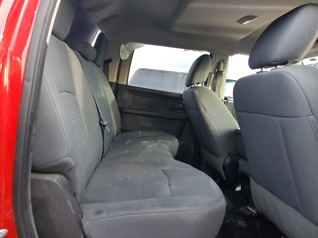 2014 RAM 1500 ST photo 10