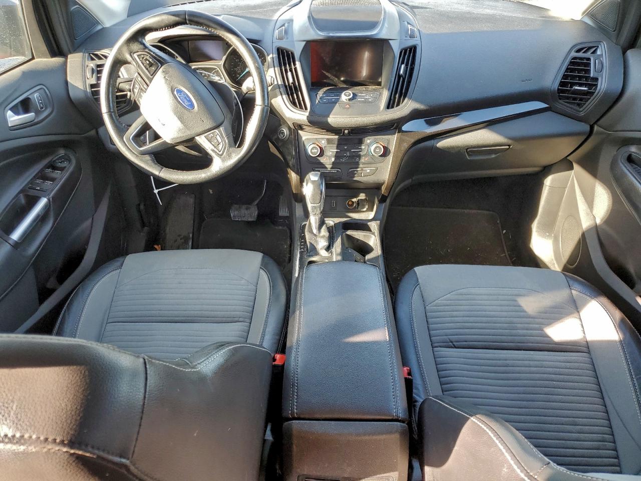 2019 FORD ESCAPE SE photo 8