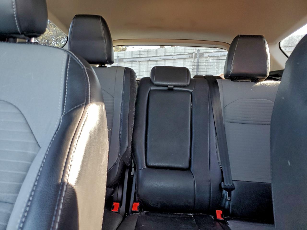 2019 FORD ESCAPE SE photo 10