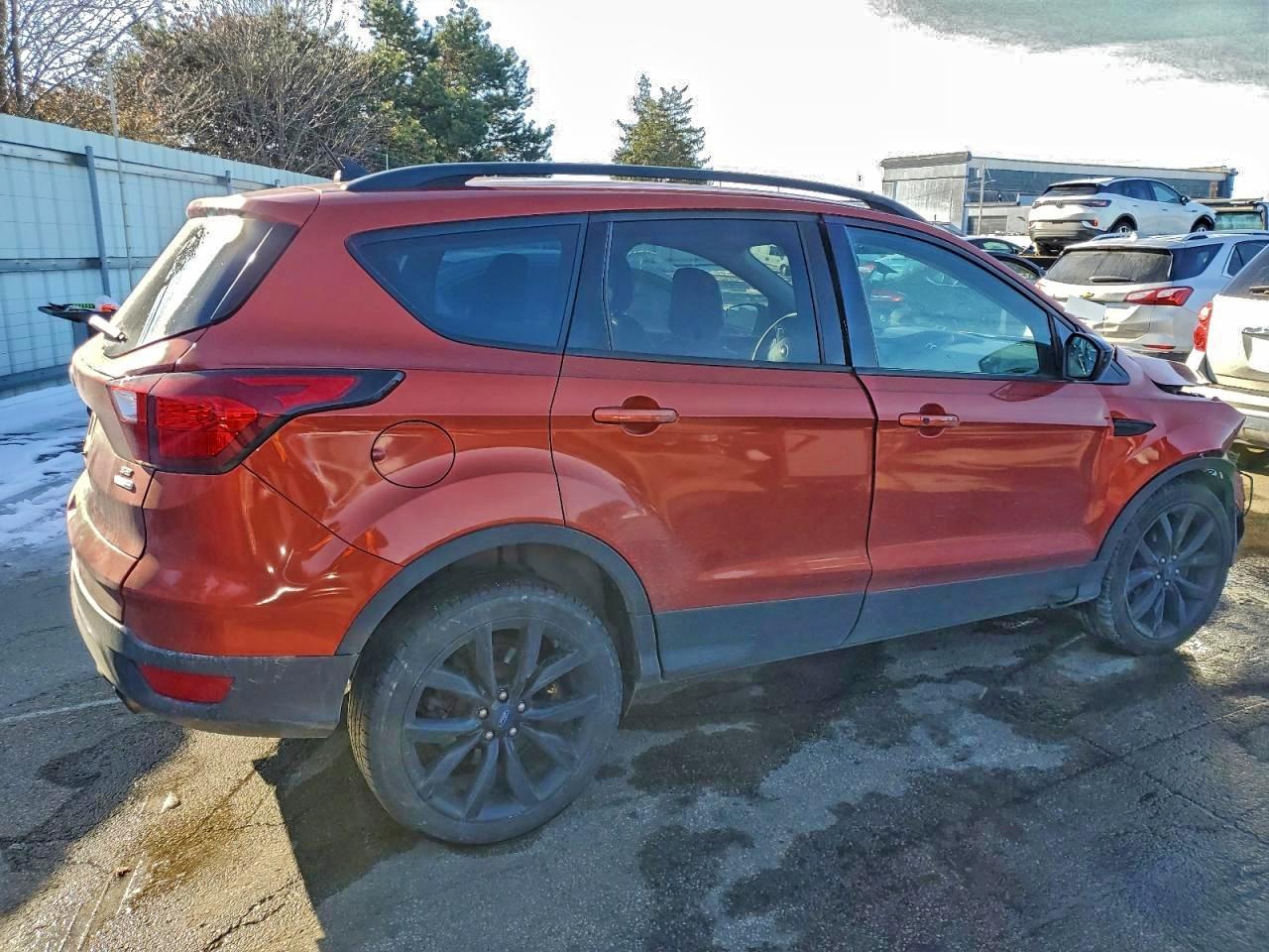 2019 FORD ESCAPE SE photo 3