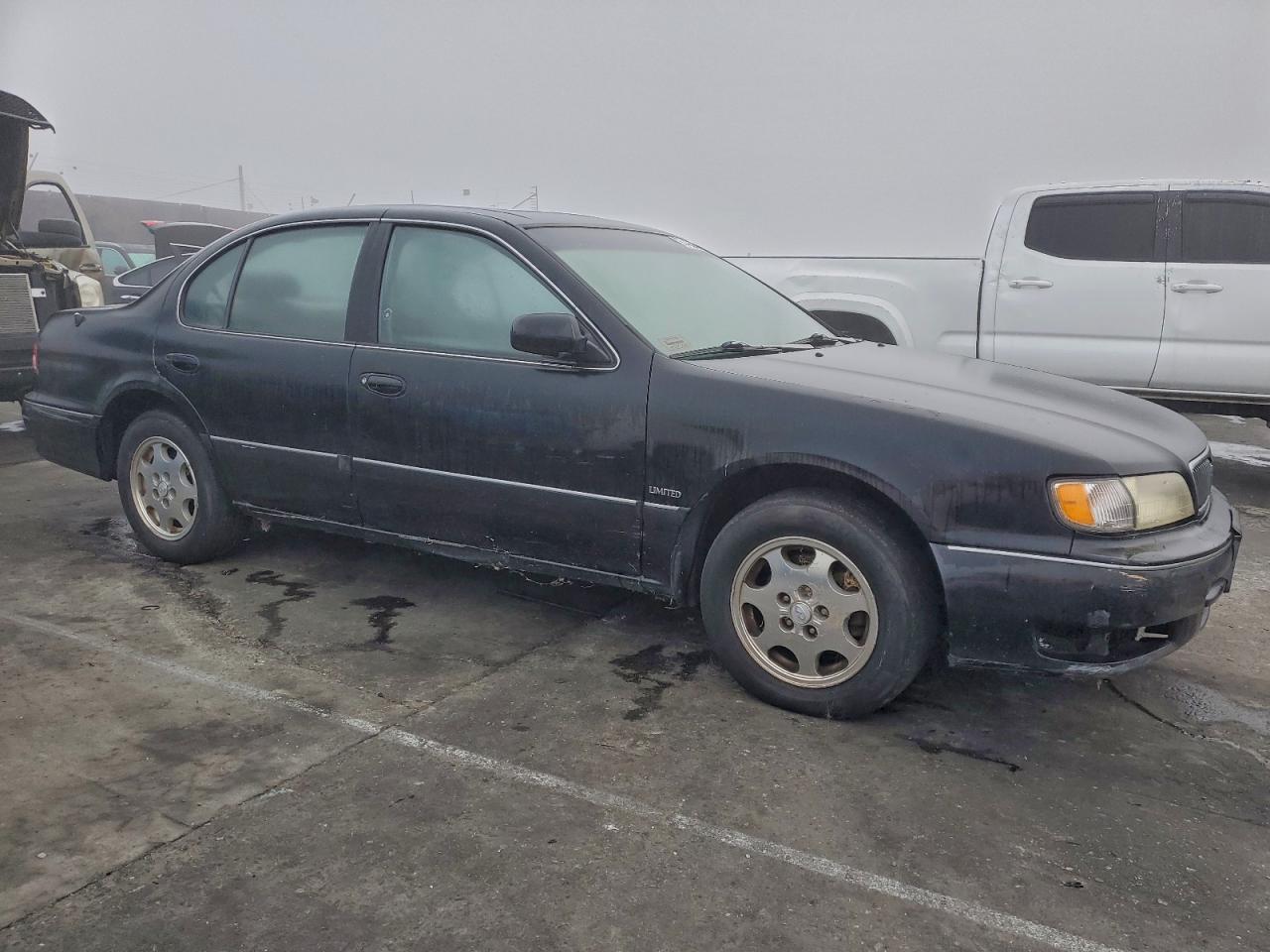 1999 INFINITI I30 photo 4