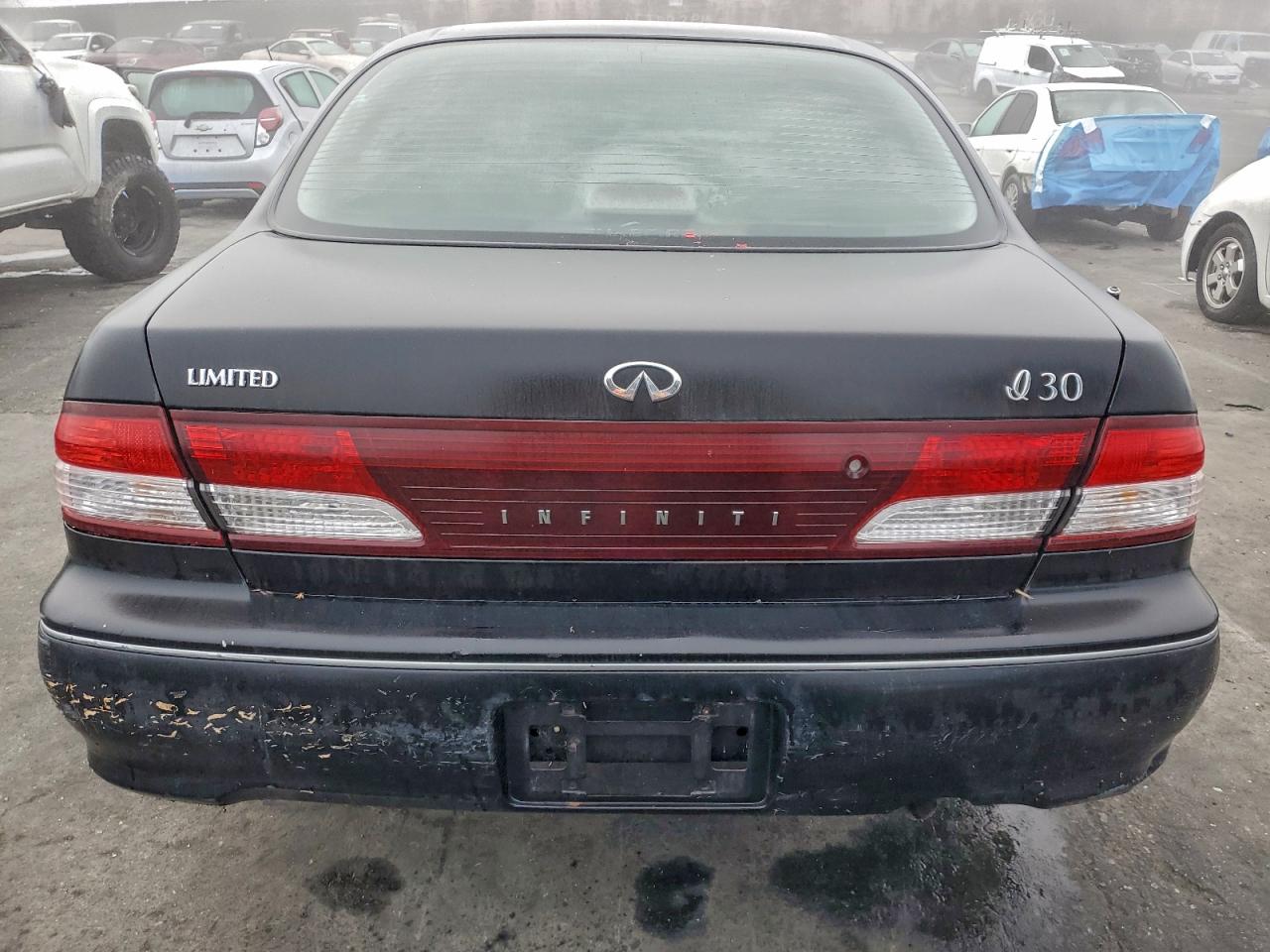 1999 INFINITI I30 photo 6
