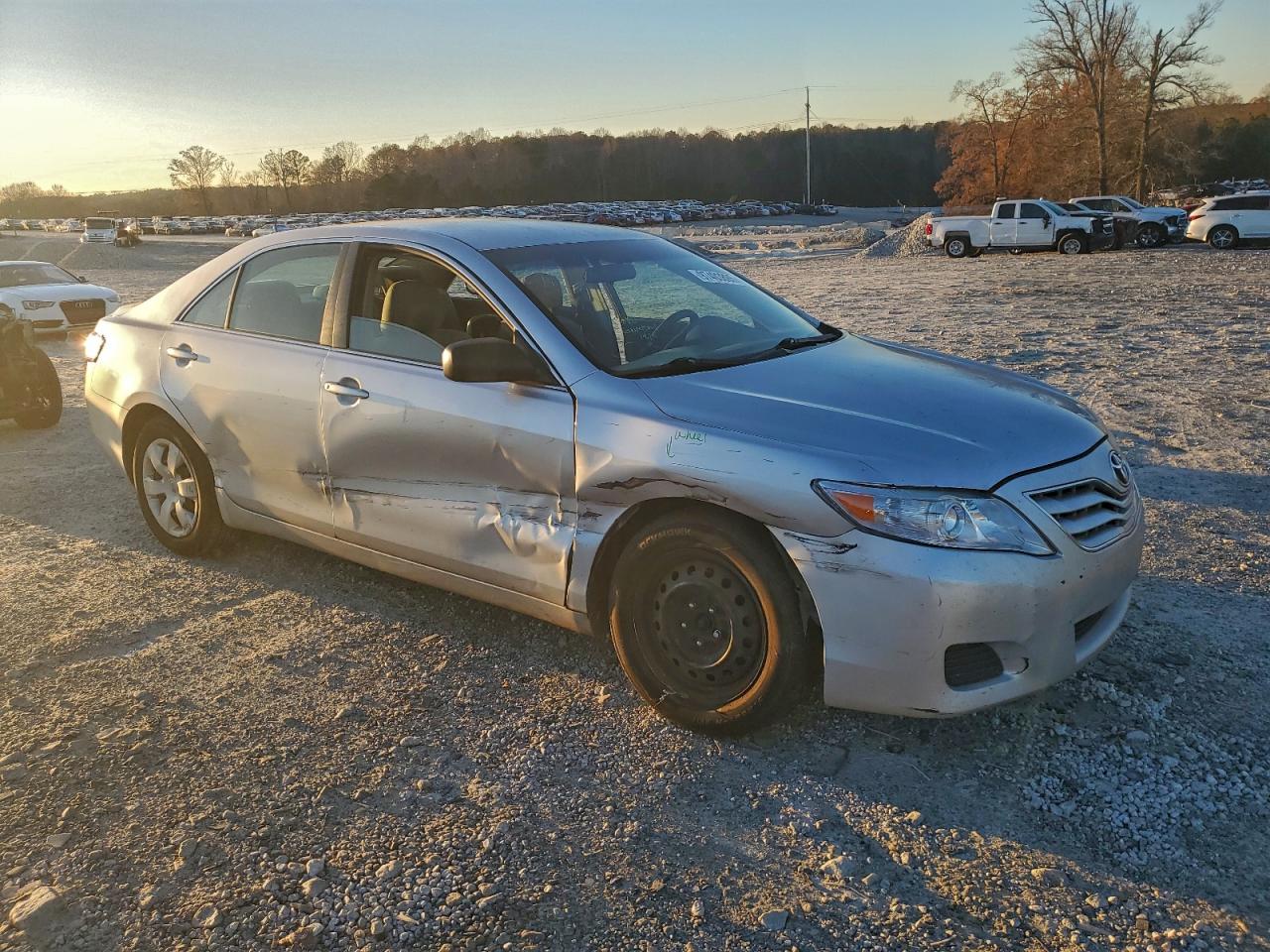 2011 TOYOTA CAMRY BASE photo 4