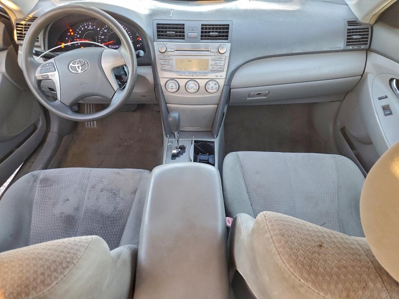 2011 TOYOTA CAMRY BASE photo 8