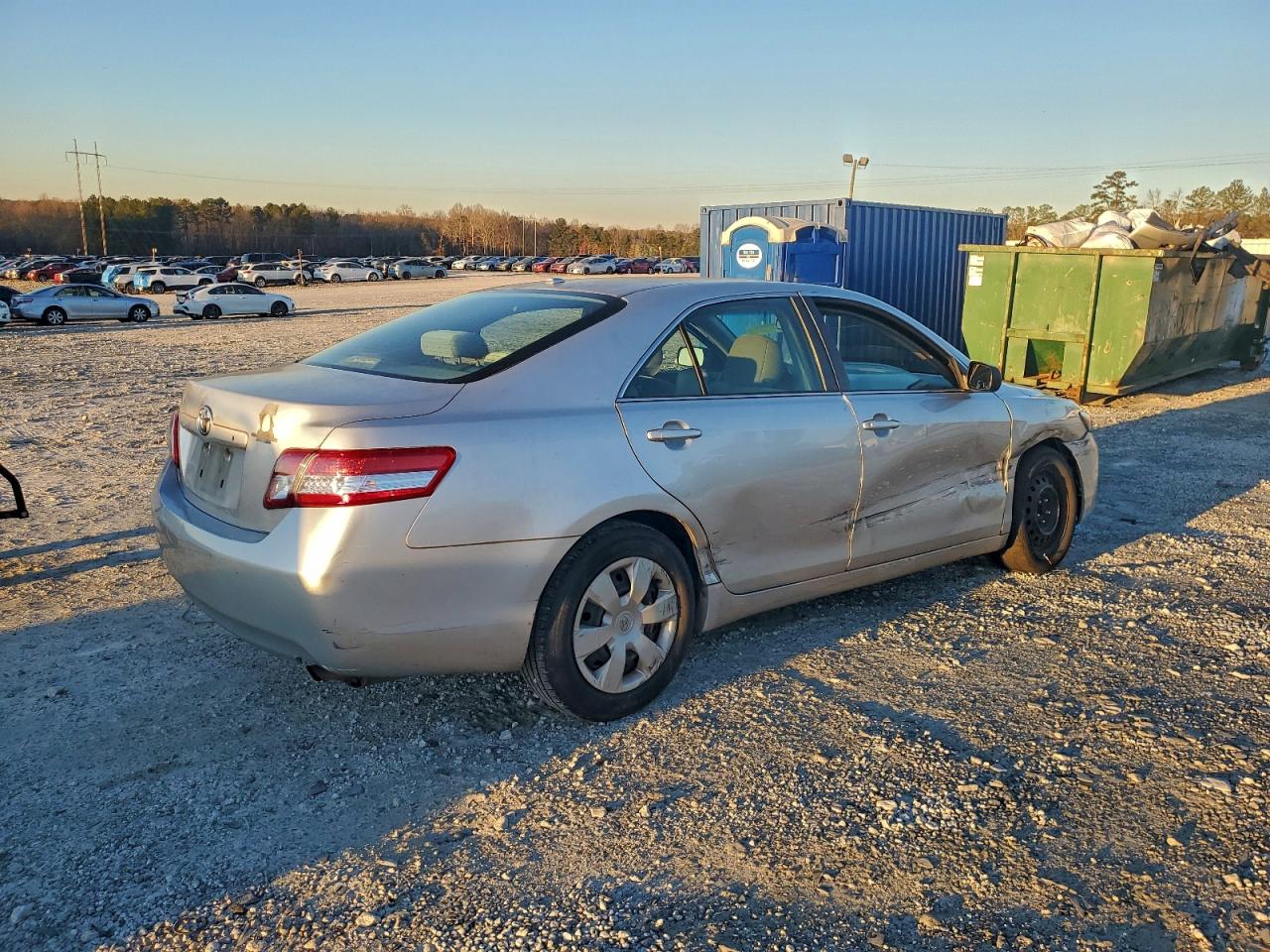 2011 TOYOTA CAMRY BASE photo 3