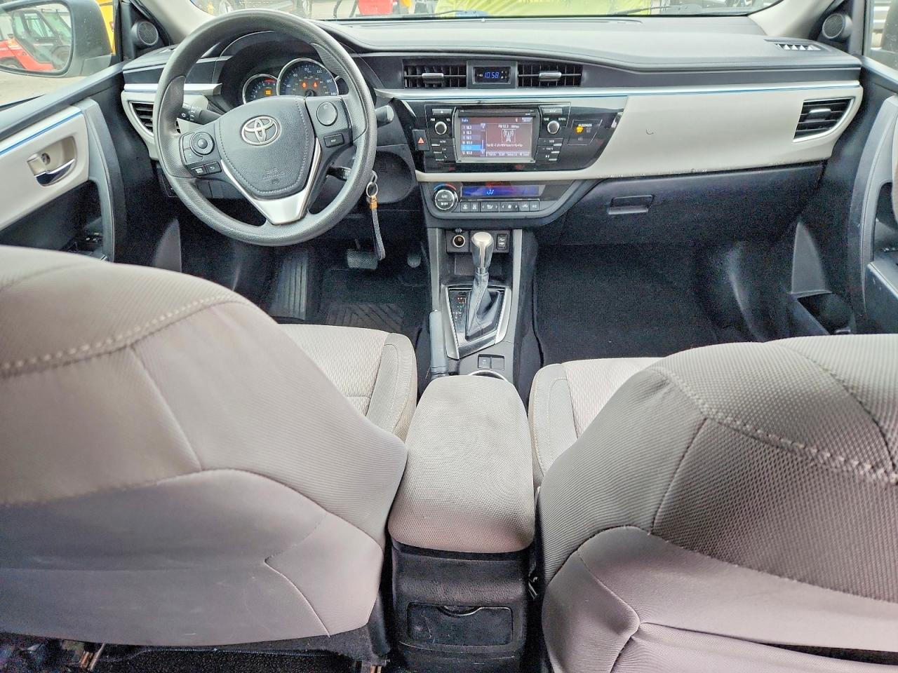 2015 TOYOTA COROLLA L photo 13
