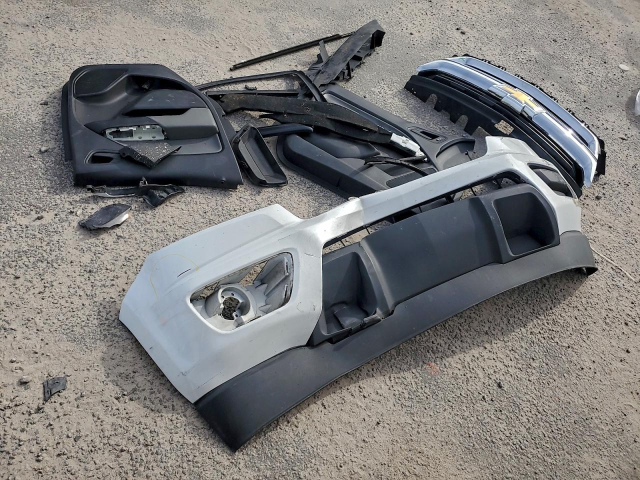 2019 CHEVROLET COLORADO photo 12