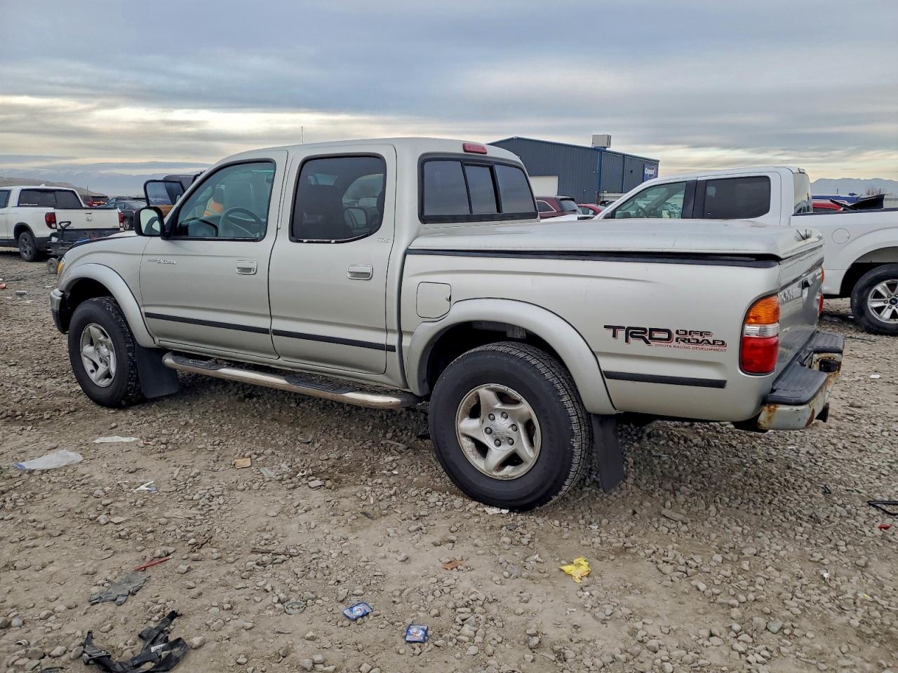2002 TOYOTA TACOMA DOUBLE CAB PRERUNNER photo 2