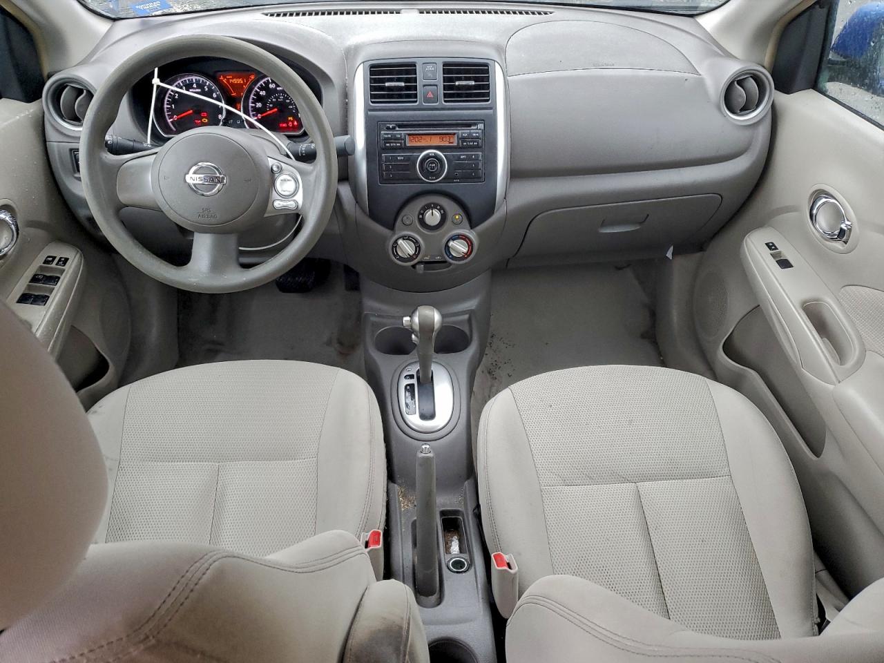 2014 NISSAN VERSA S photo 8