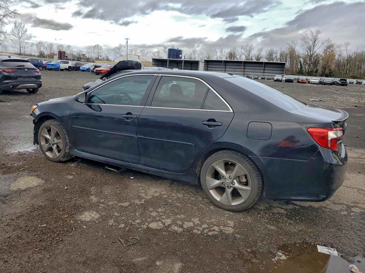 2012 TOYOTA CAMRY BASE photo 2