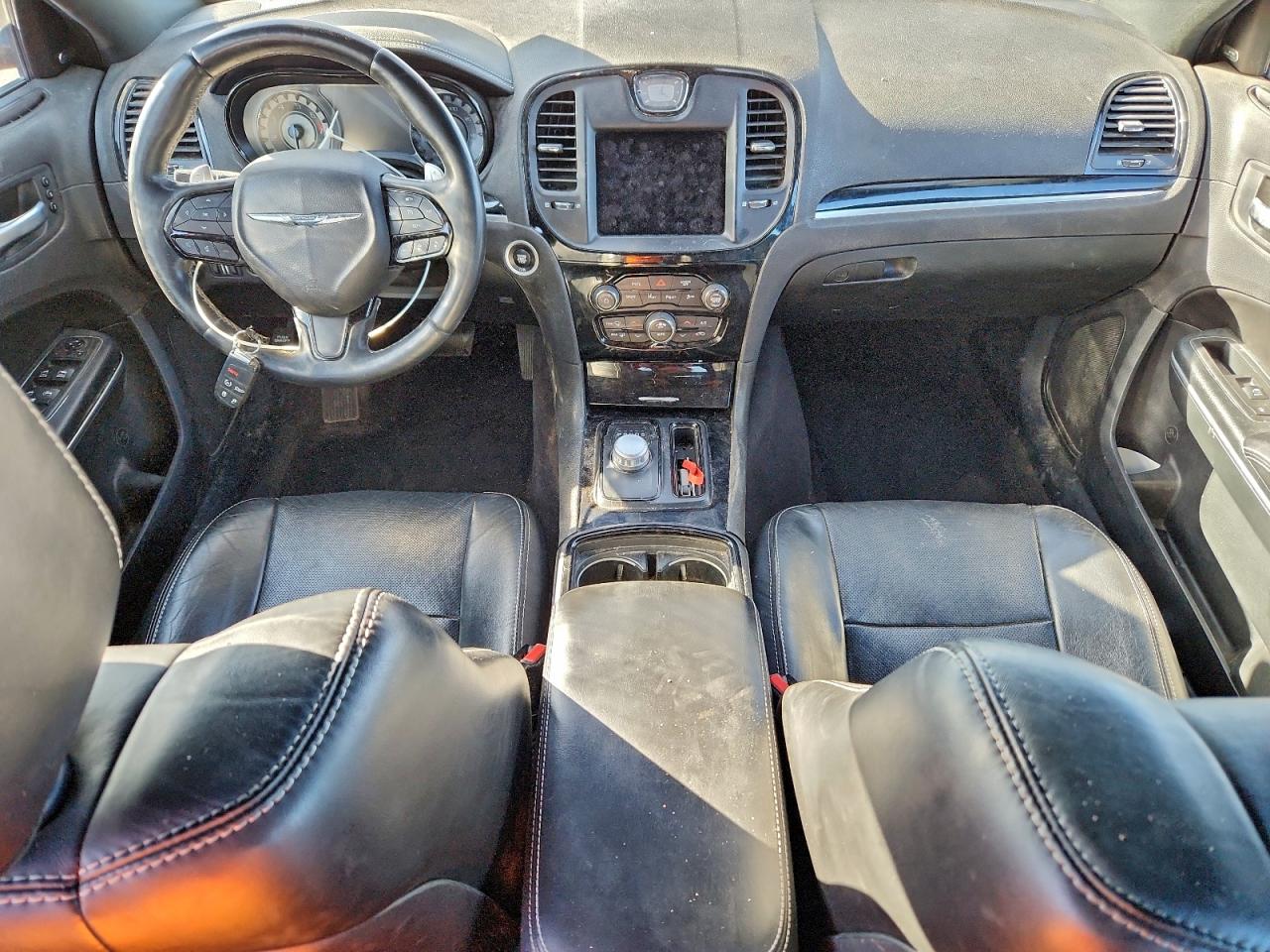 2018 CHRYSLER 300 S photo 8