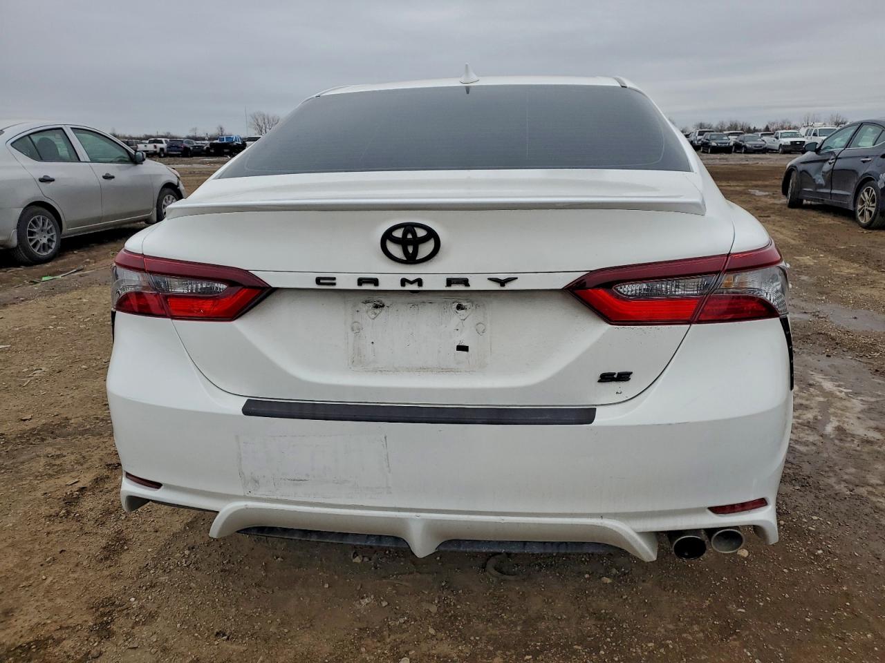 2021 TOYOTA CAMRY SE photo 11