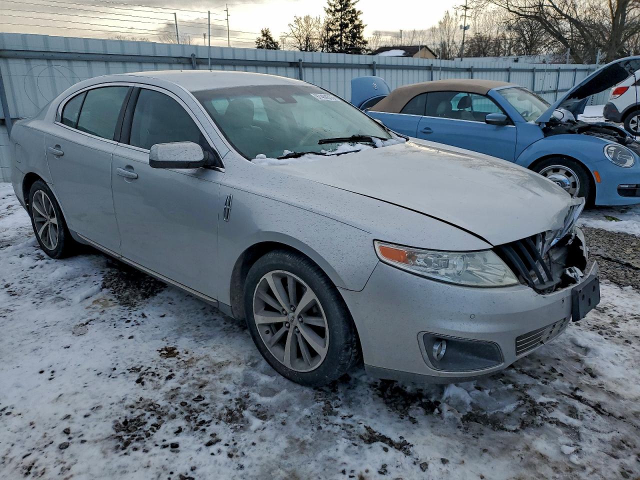 2010 LINCOLN MKS photo 4