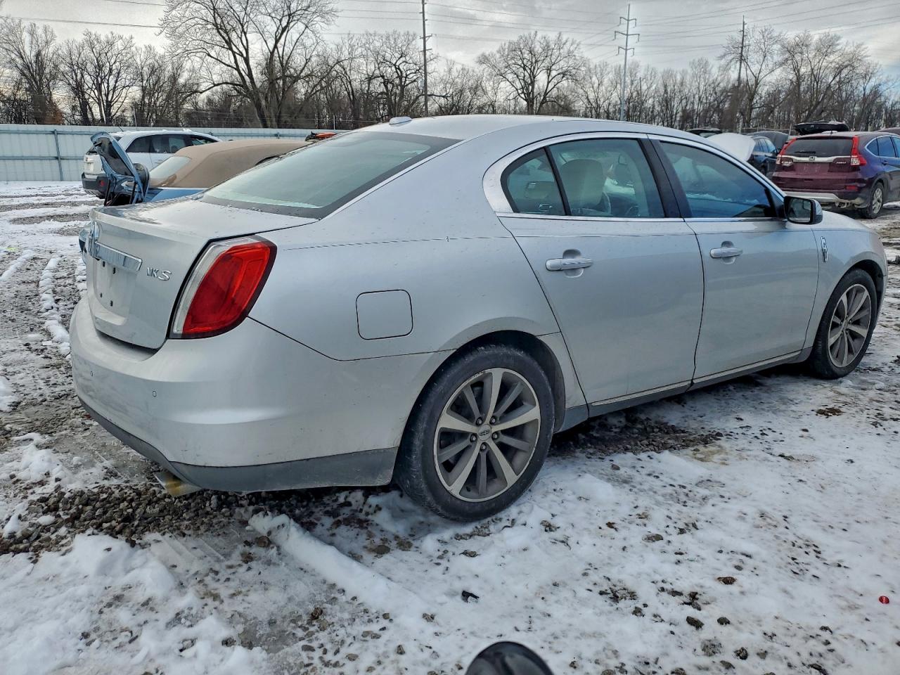 2010 LINCOLN MKS photo 3