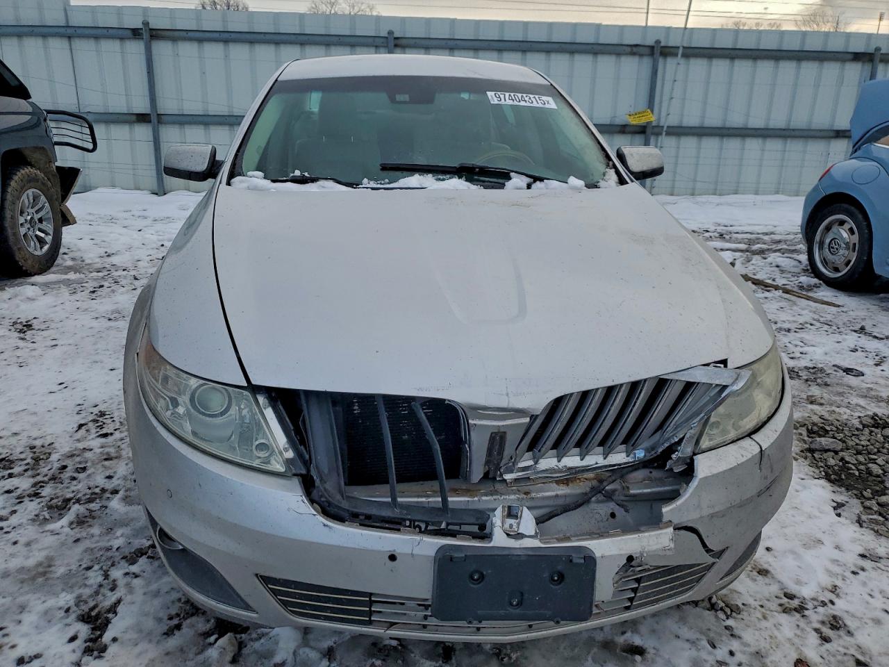 2010 LINCOLN MKS photo 5