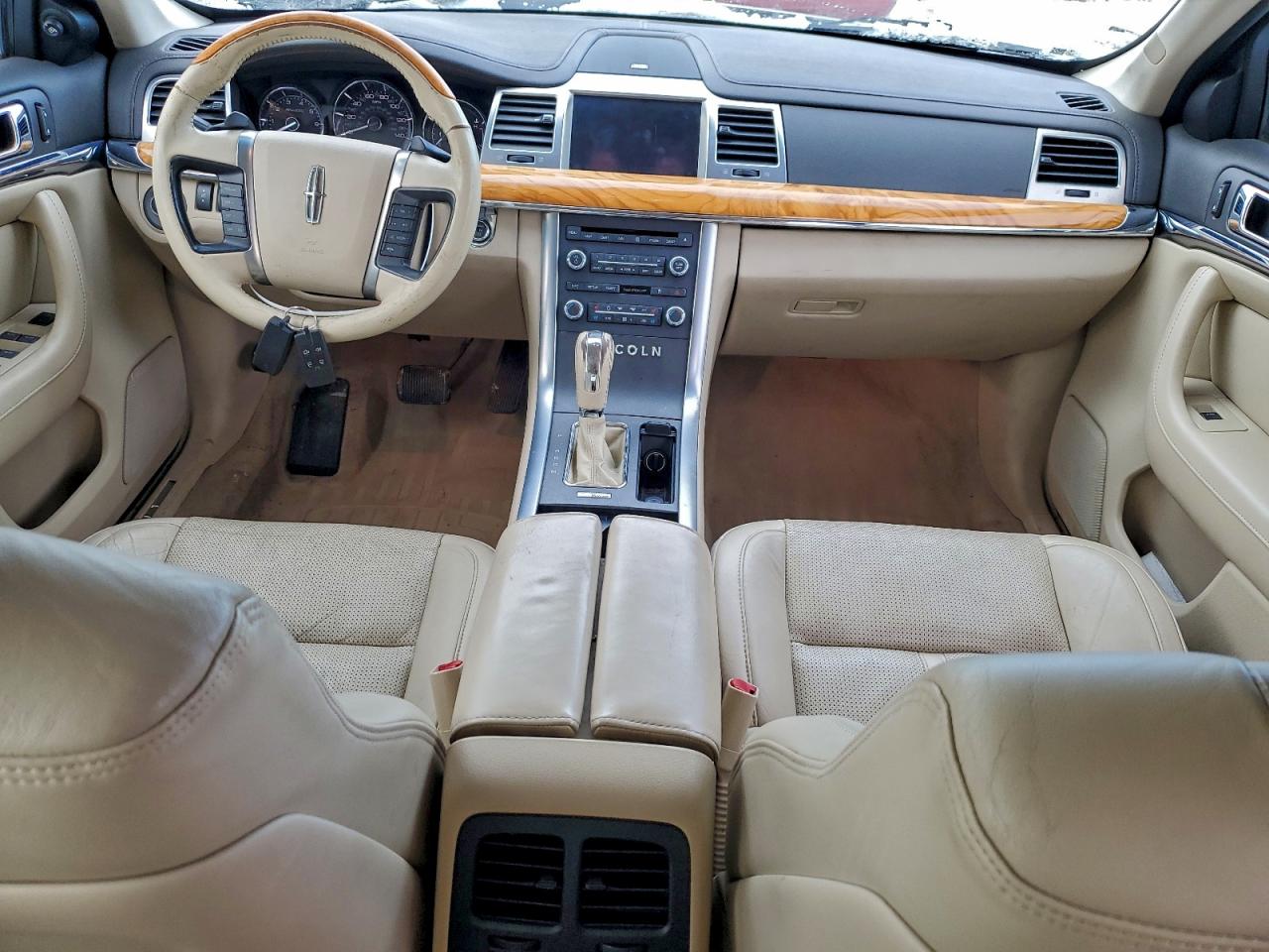 2010 LINCOLN MKS photo 8