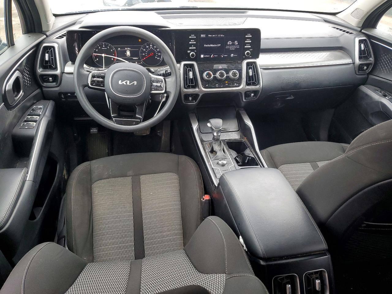 2022 KIA SORENTO LX photo 8