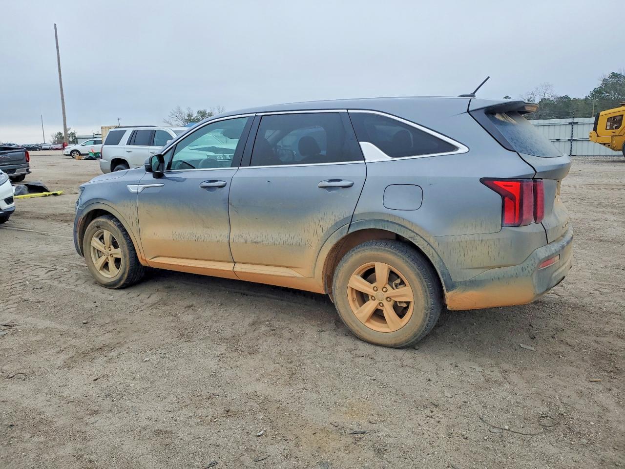 2022 KIA SORENTO LX photo 2