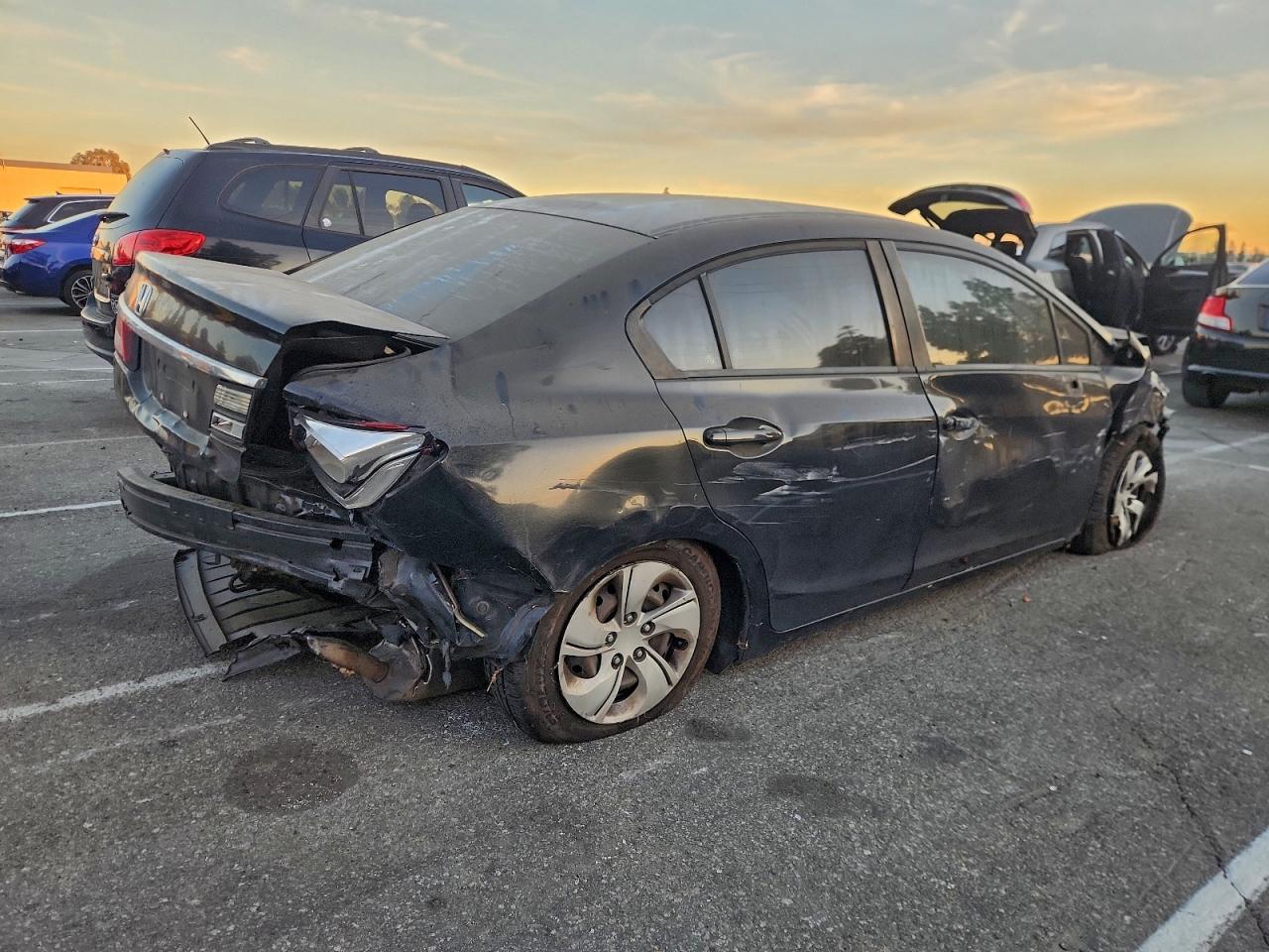 2013 HONDA CIVIC LX photo 5