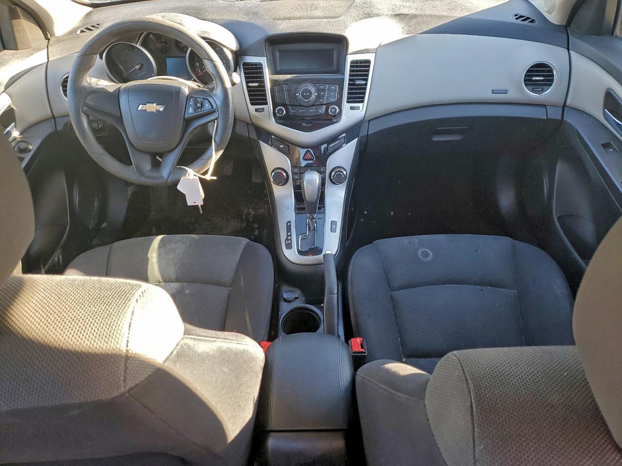 2015 CHEVROLET CRUZE LS photo 8