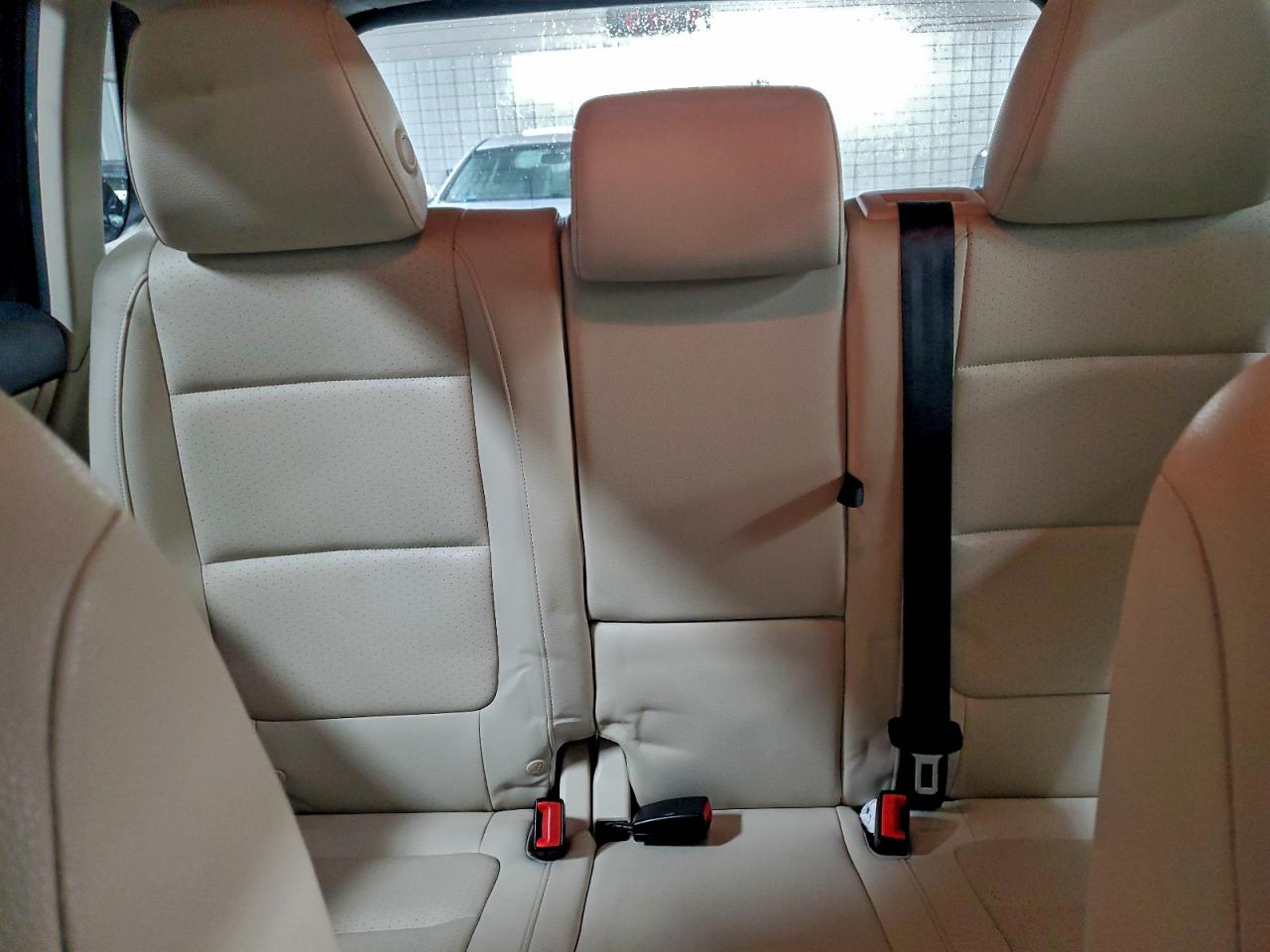2017 VOLKSWAGEN TIGUAN S photo 10