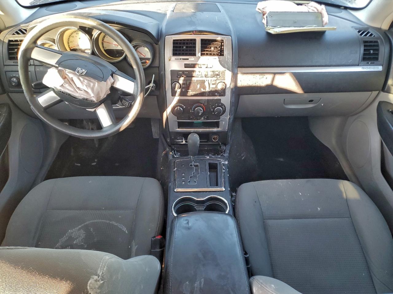 2010 DODGE CHARGER SXT photo 8