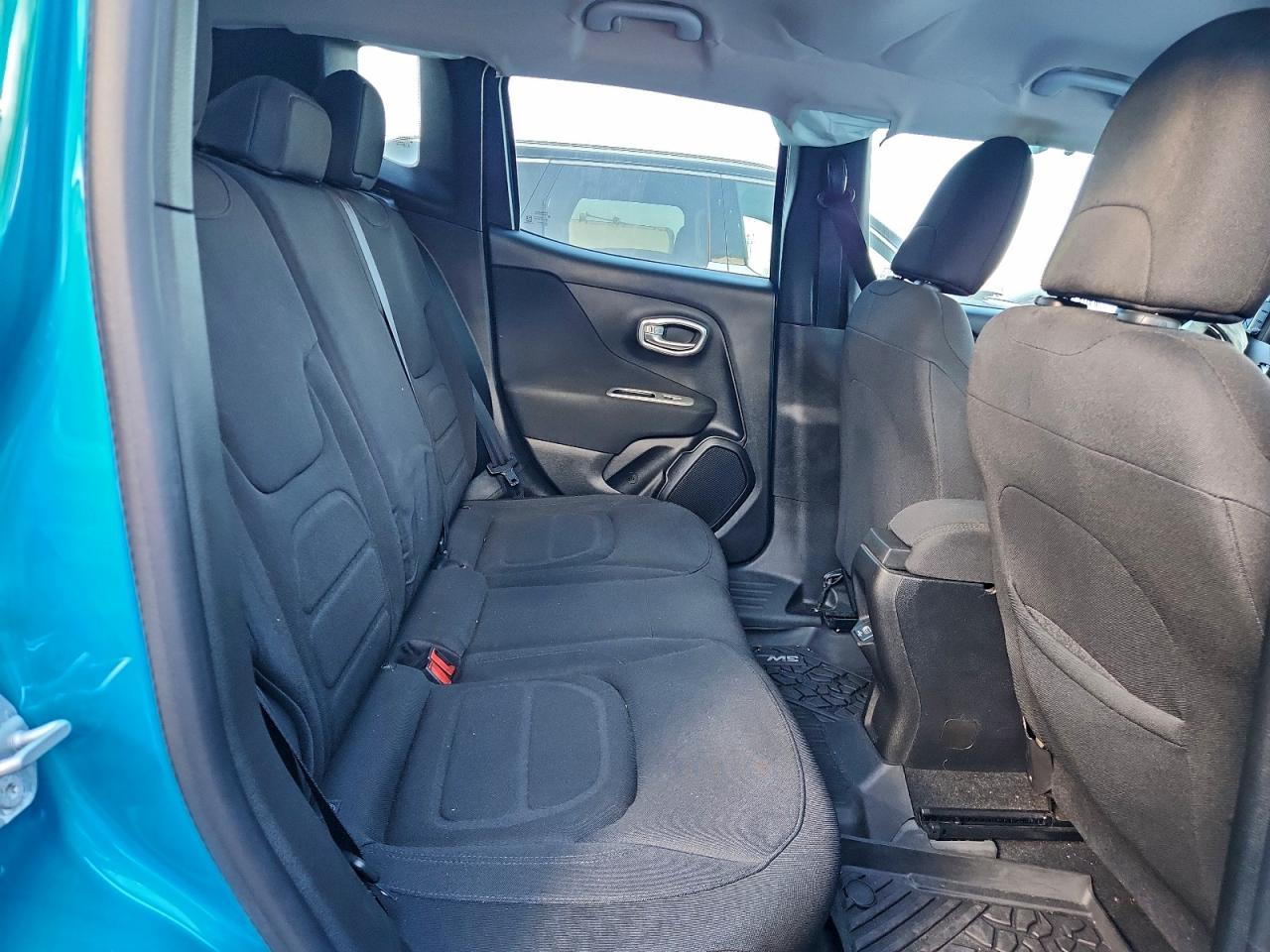 2019 JEEP RENEGADE LATITUDE photo 10