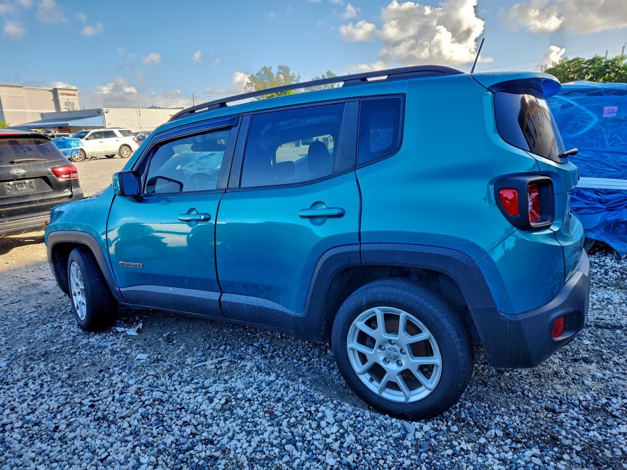 2019 JEEP RENEGADE LATITUDE photo 2