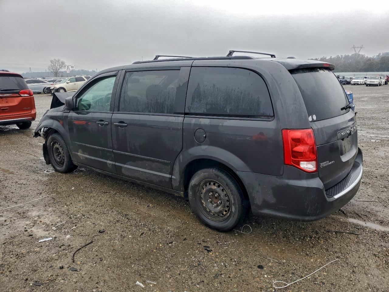 2012 DODGE GRAND CARAVAN SE photo 2