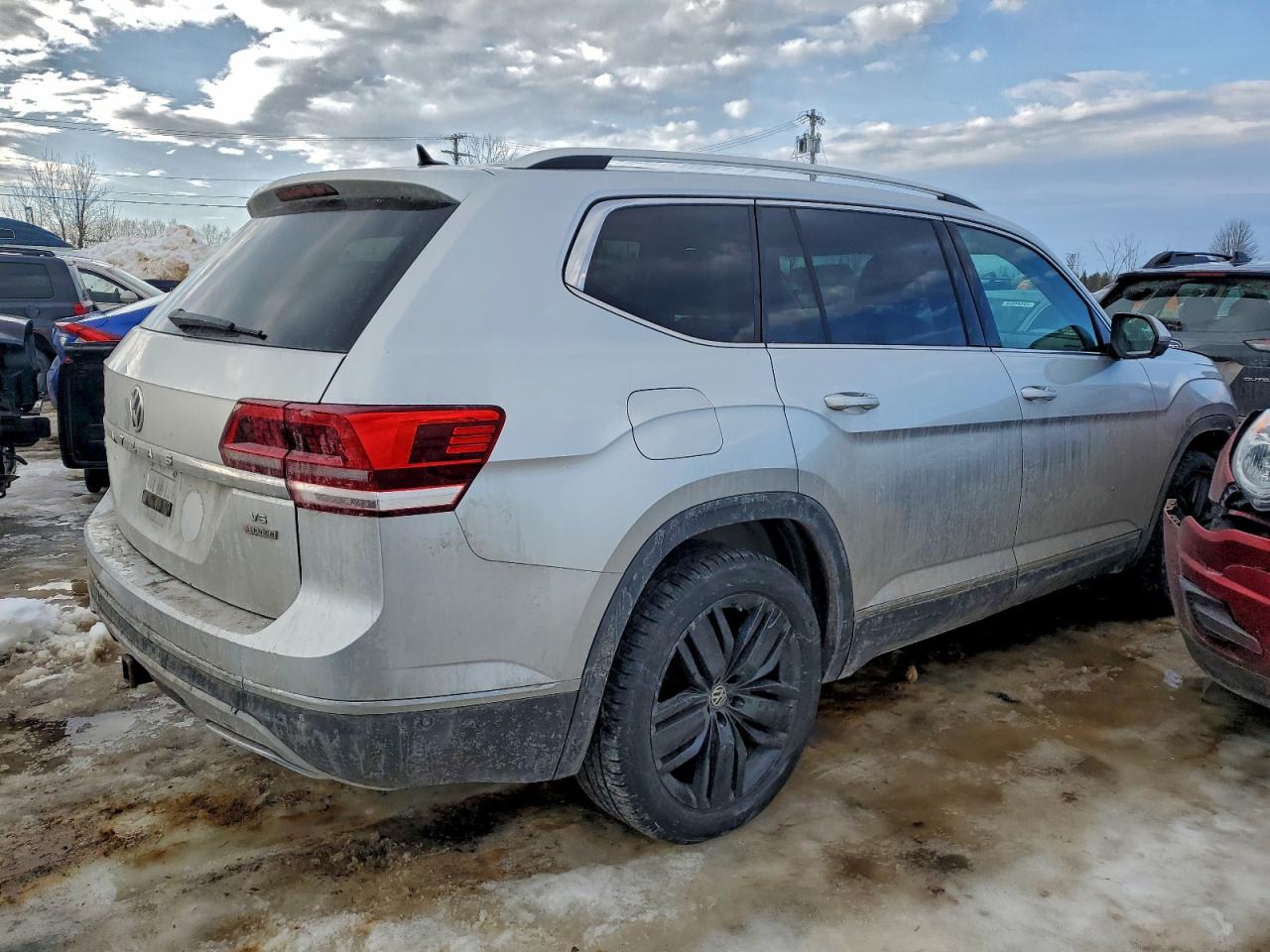 2018 VOLKSWAGEN ATLAS SEL PREMIUM photo 3