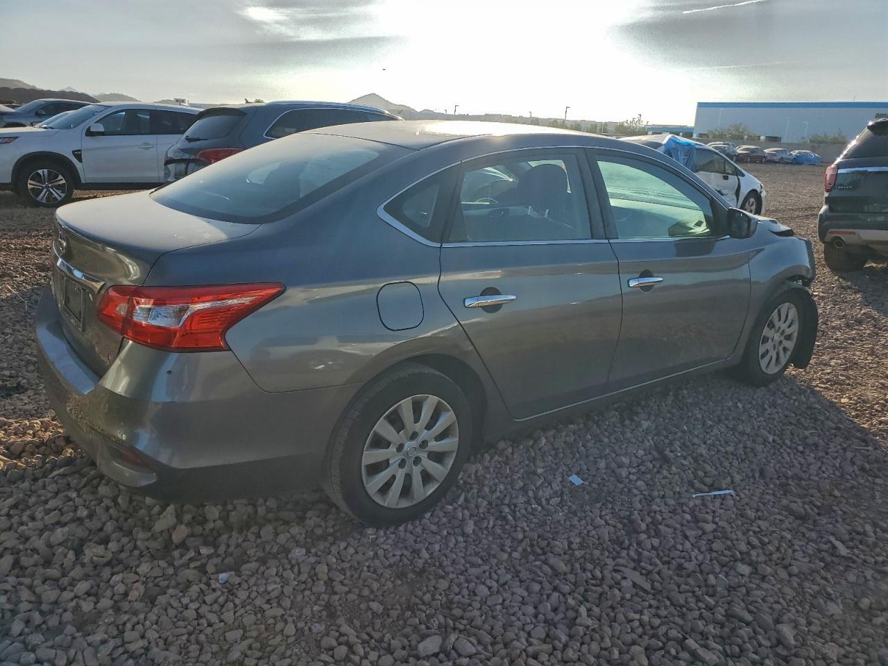 2018 NISSAN SENTRA S photo 3