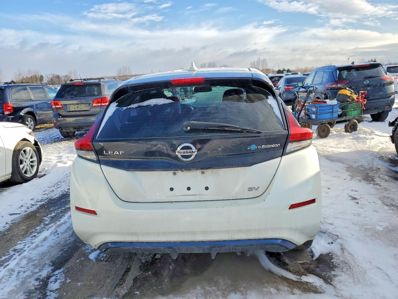 2018 NISSAN LEAF S photo 6