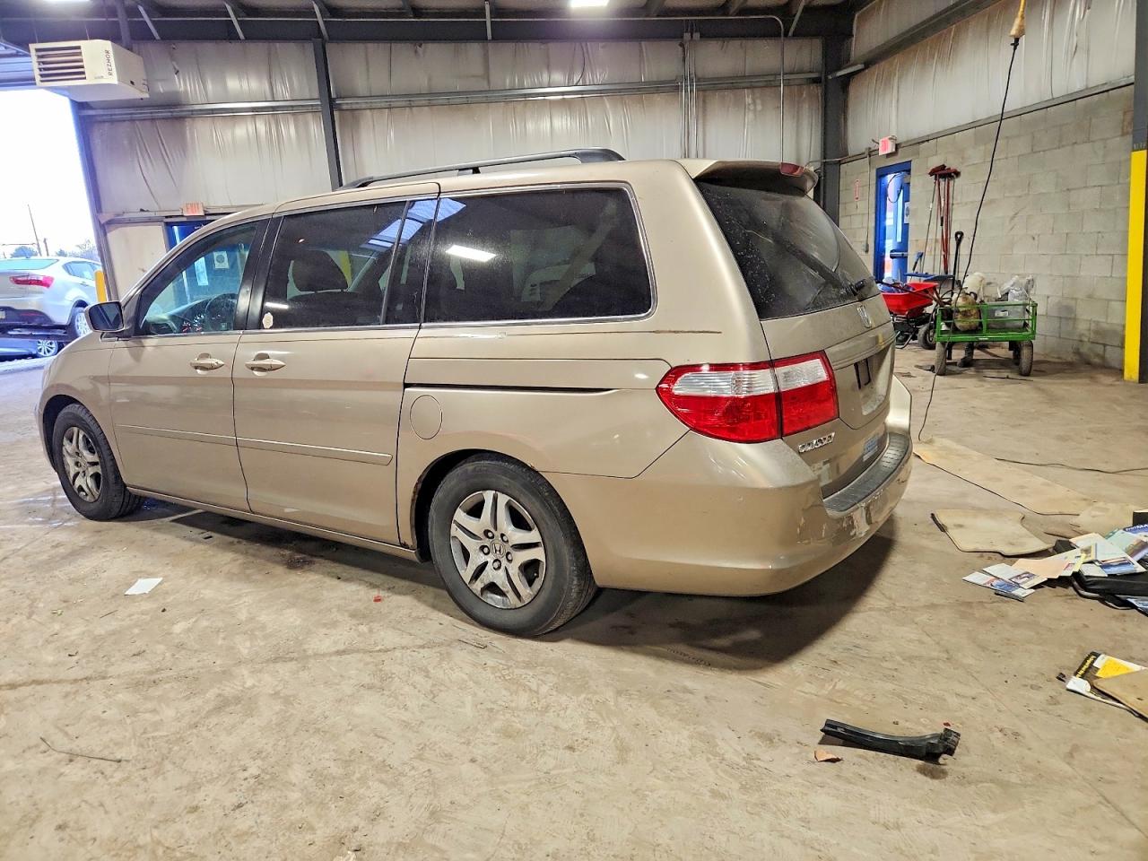 2007 HONDA ODYSSEY EX photo 2
